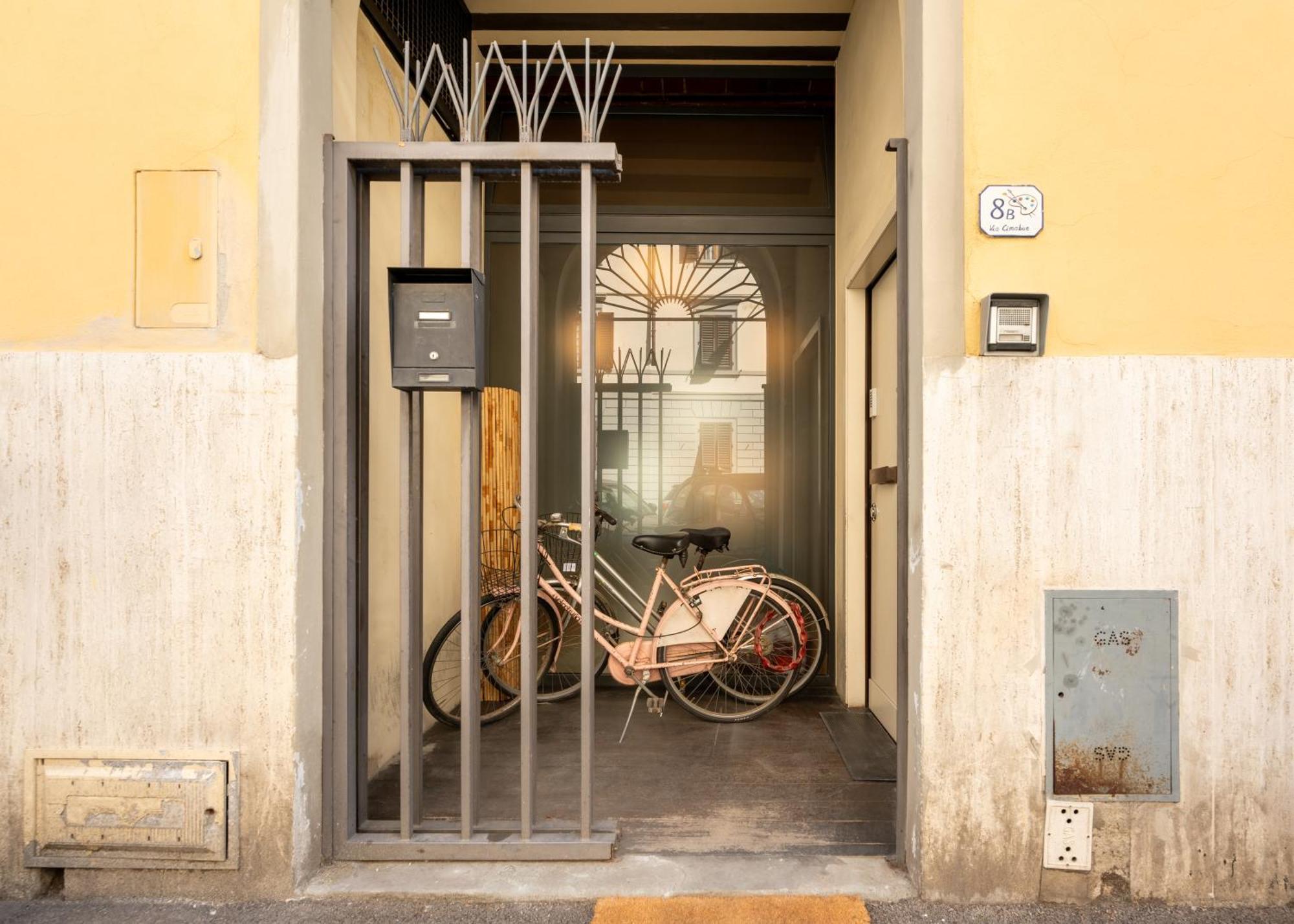 Metropolitan Loft: Florence City Center Base with Local Charm Exterior photo